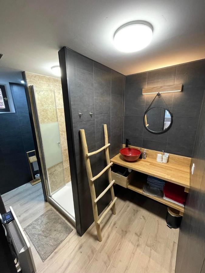 Appartements Chez Delphine Et Guillaume Au Coeur De Semur En Auxois Exterior foto